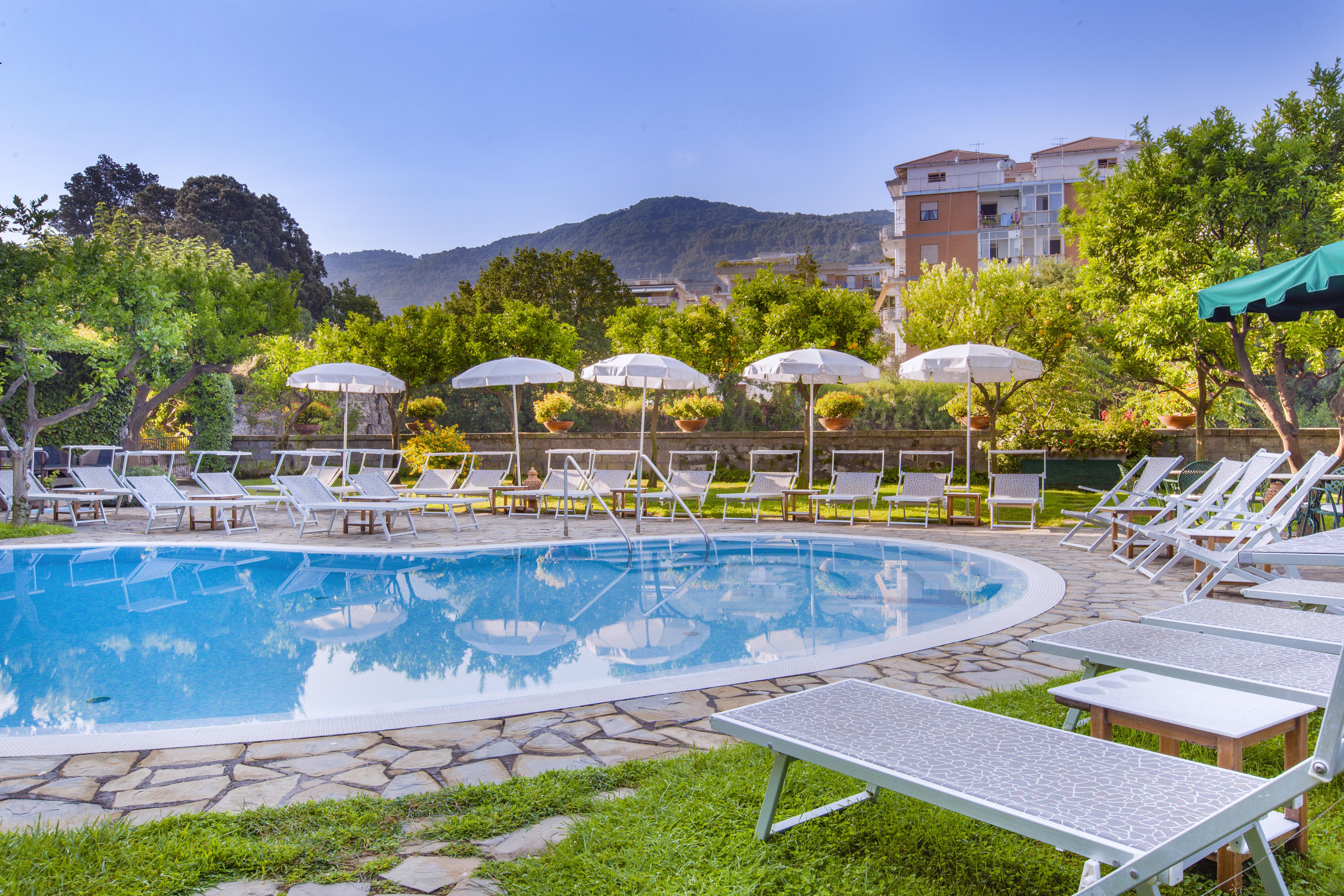 Hotel Antiche Mura Соренто Екстериор снимка