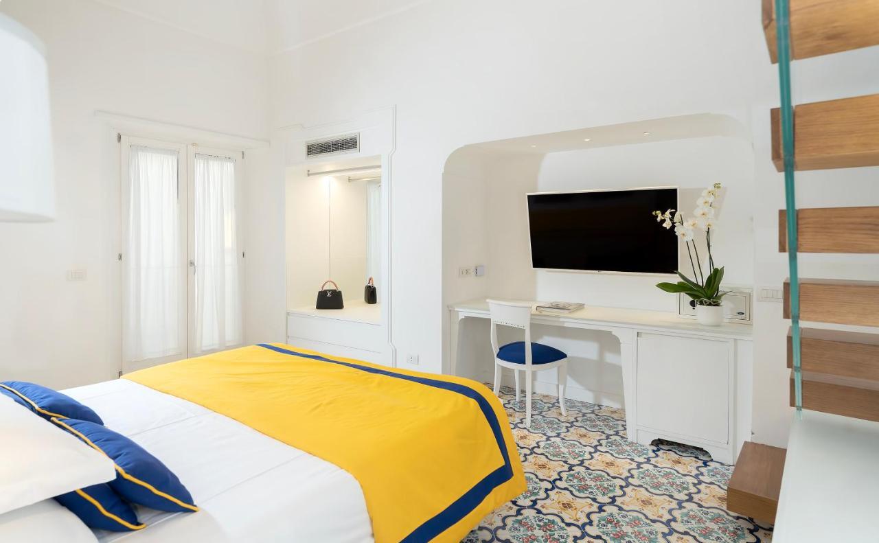 Hotel Antiche Mura Соренто Екстериор снимка