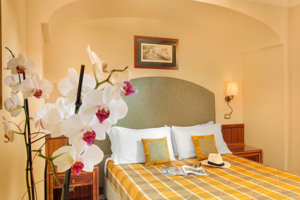 Hotel Antiche Mura Соренто Екстериор снимка